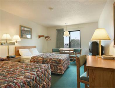 Super 8 Wichita East Kellogg Hotell Rom bilde